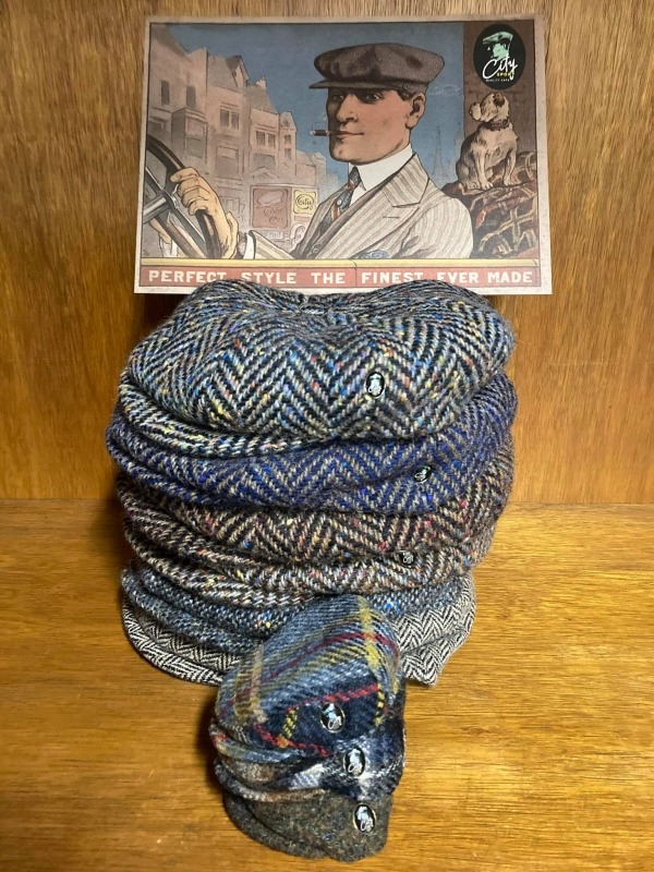 Visgraatmotief in een wollen stof (Donegal Tweed). 